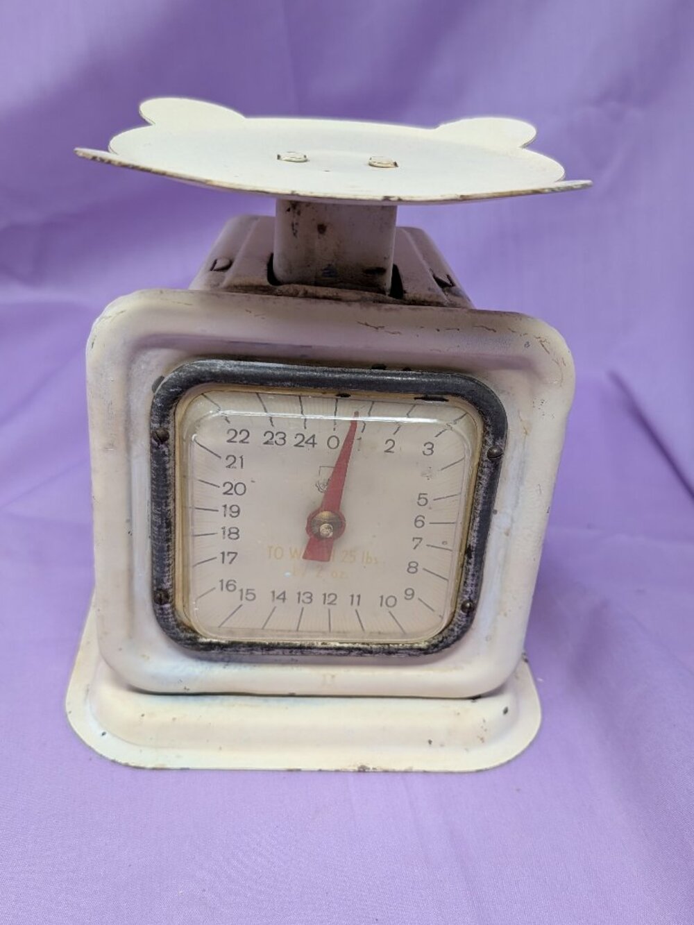 Vintage 25 lb weigh scale by Kummerer